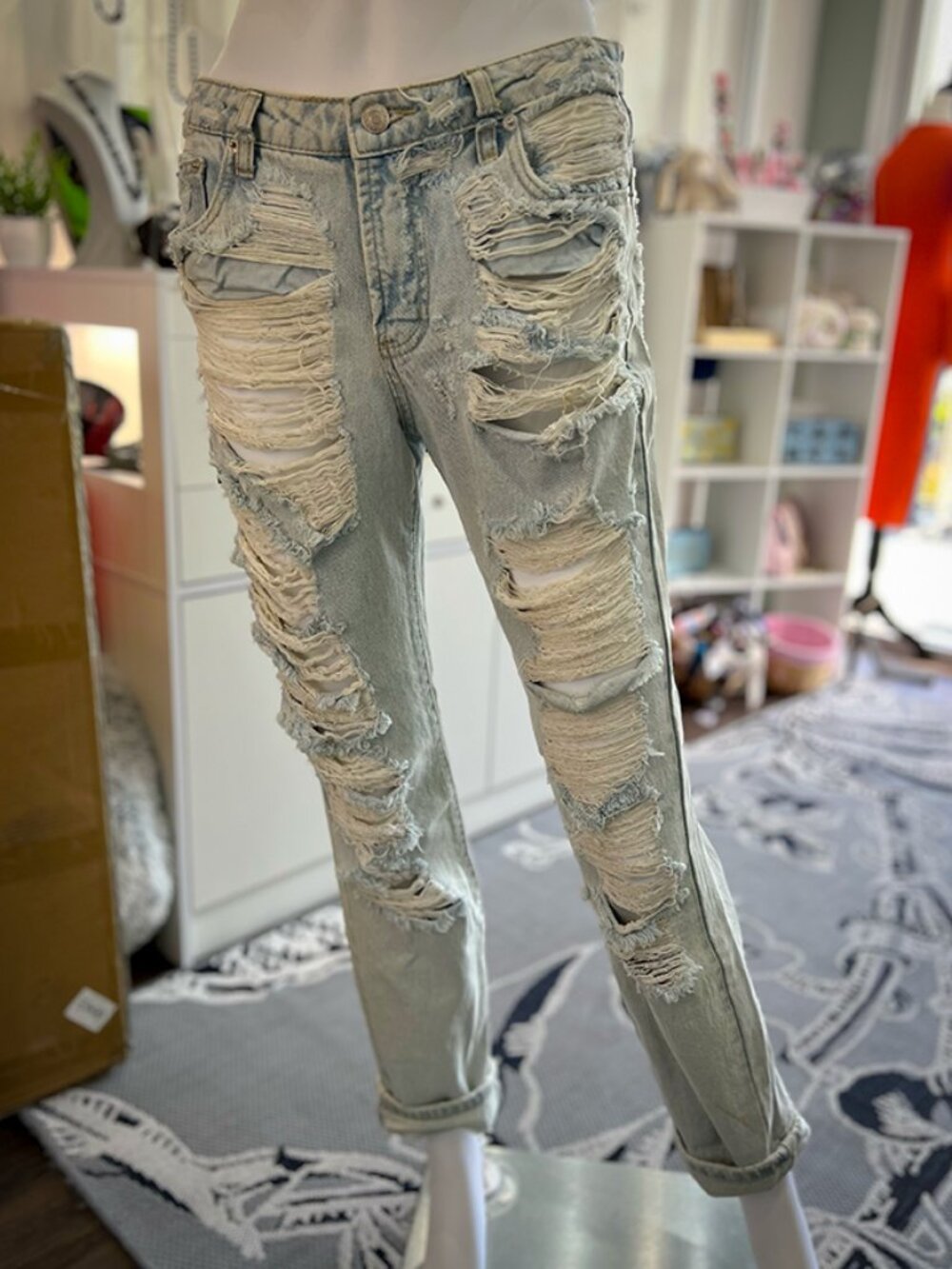 Heavy Distressed Light Wash Ripped Low Rise Boyfriend Jeans S